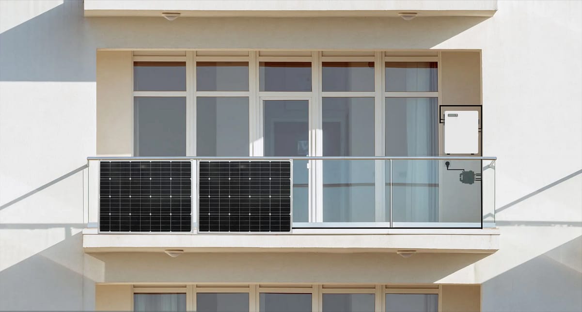 A perfect balcony solar plant built-in Batterlution micro battery